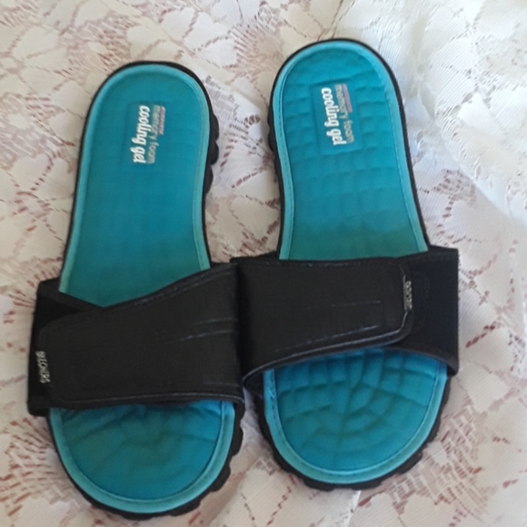 cooling gel flip flops